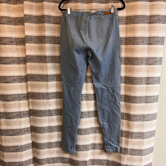 Joe’s Jeans Light Wash Distressed “The Legging” Fit Jeans Size Medium‎ - Picture 2 of 9
